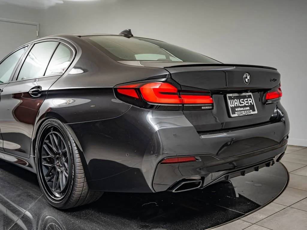 Used 2023 Dark Graphite Metallic BMW 540i image 20