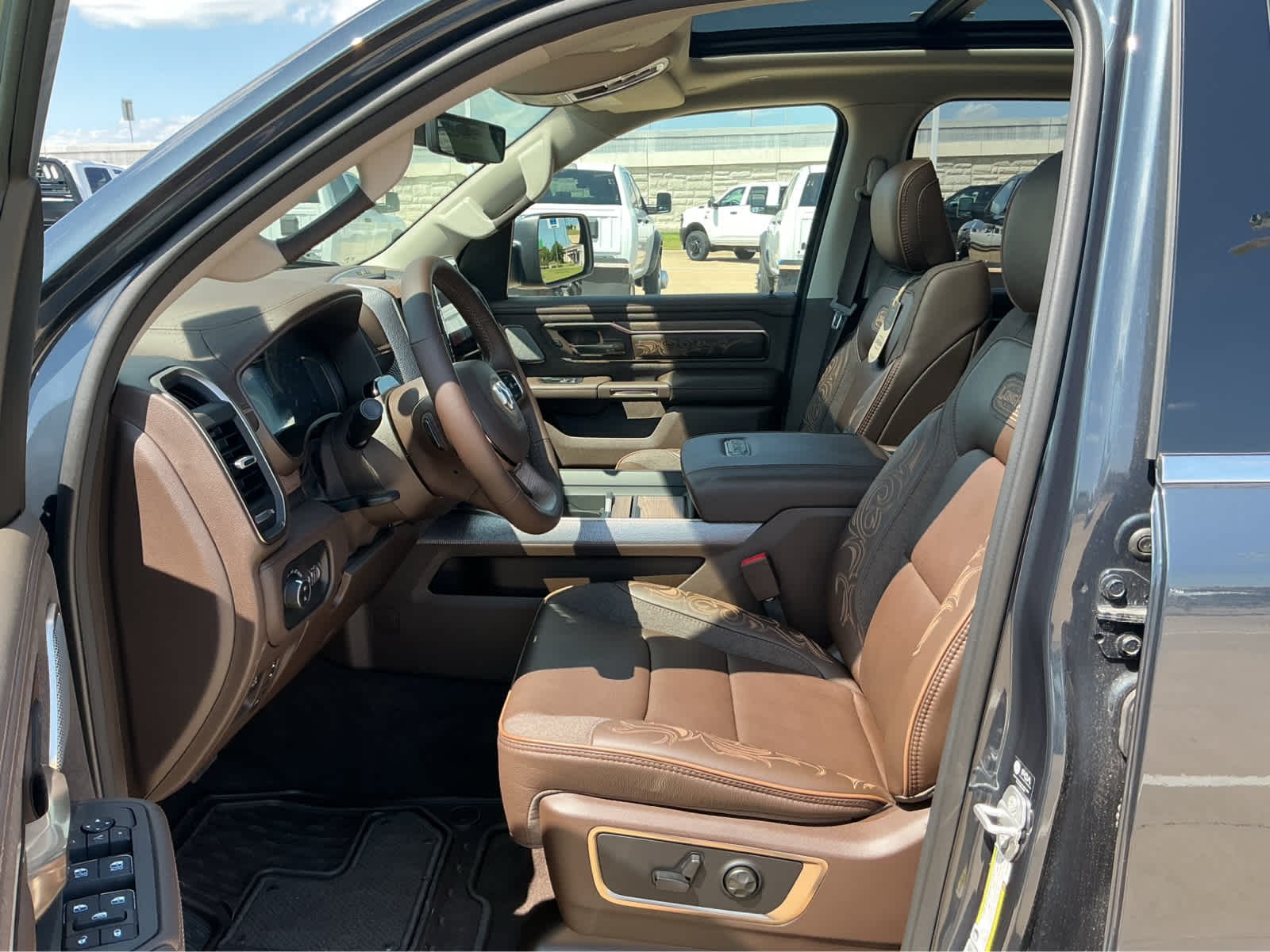2026 RAM 1500 Limited Longhorn - Photo 16