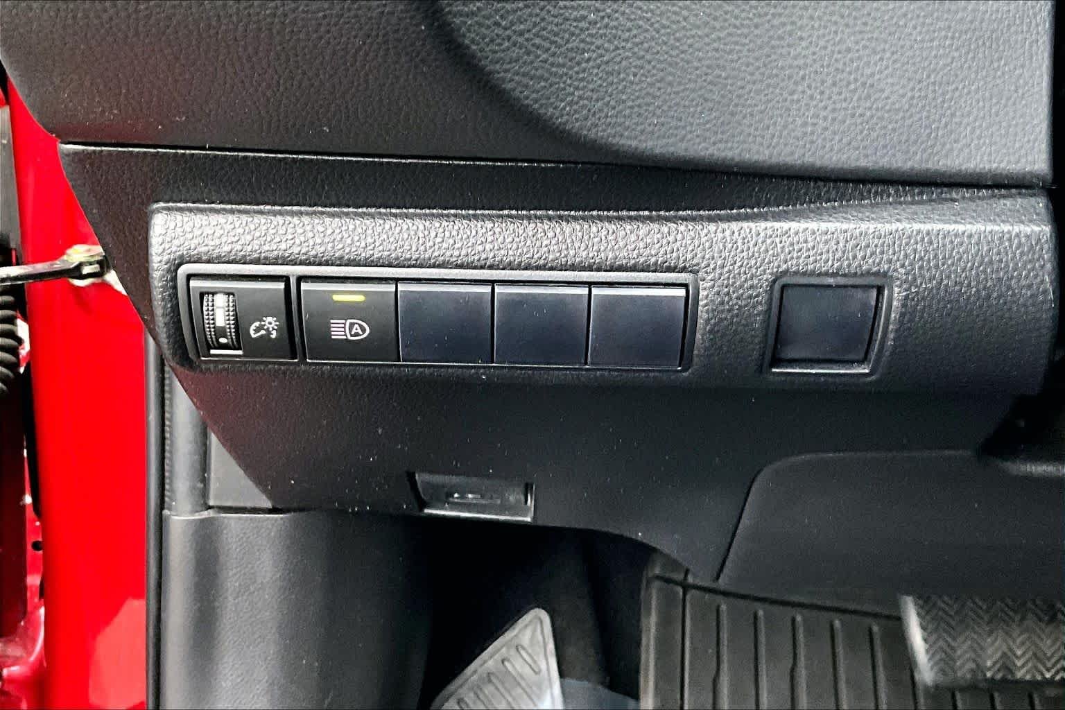 Used 2020 Barcelona Red Metallic Toyota LE image 35