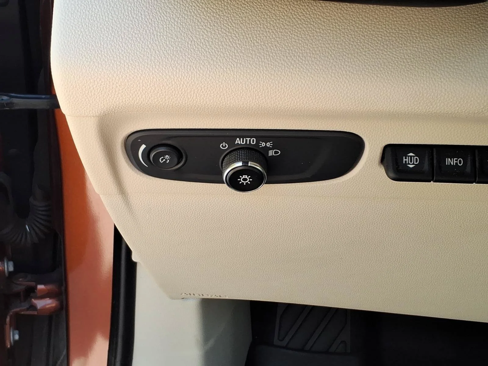 Used 2021 Burnished Bronze Metallic Buick Essence image 21