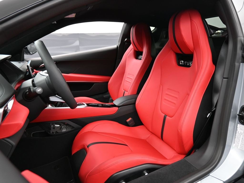 2025 Lotus Emira Base photo 4