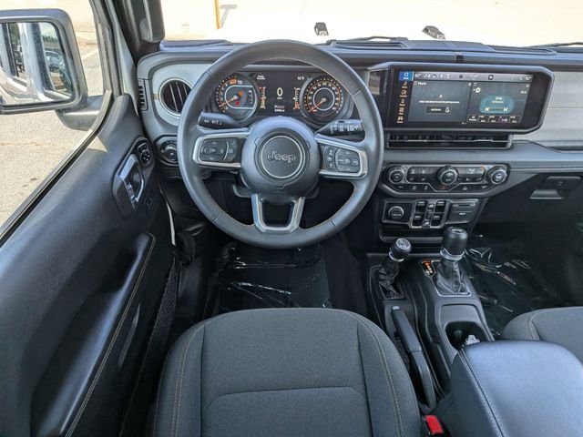 Used 2024 White Jeep Sahara image 15