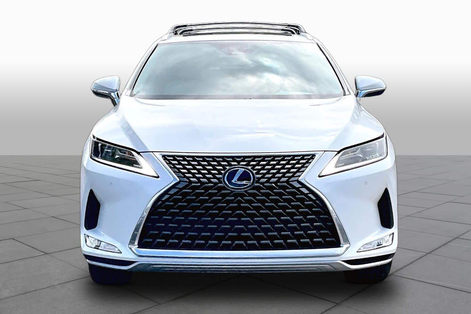 Used 2022 Eminent White Pearl Lexus  image 4