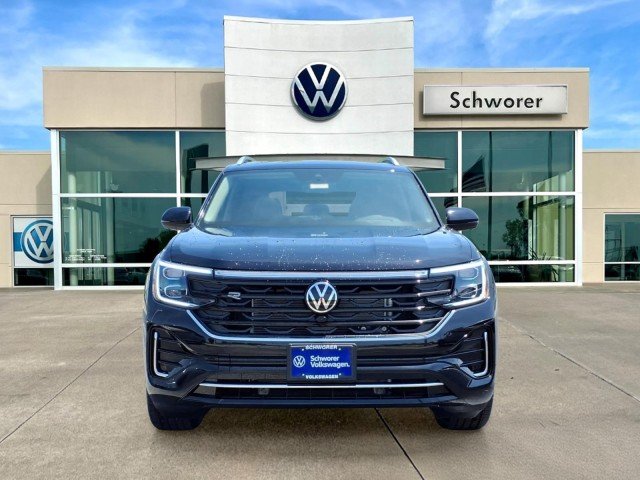 New 2026 Deep Black Pearl Volkswagen SEL Prem RL 4Motio image 4