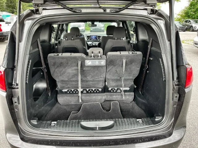 Used 2019 Gray Chrysler Touring Plus image 29