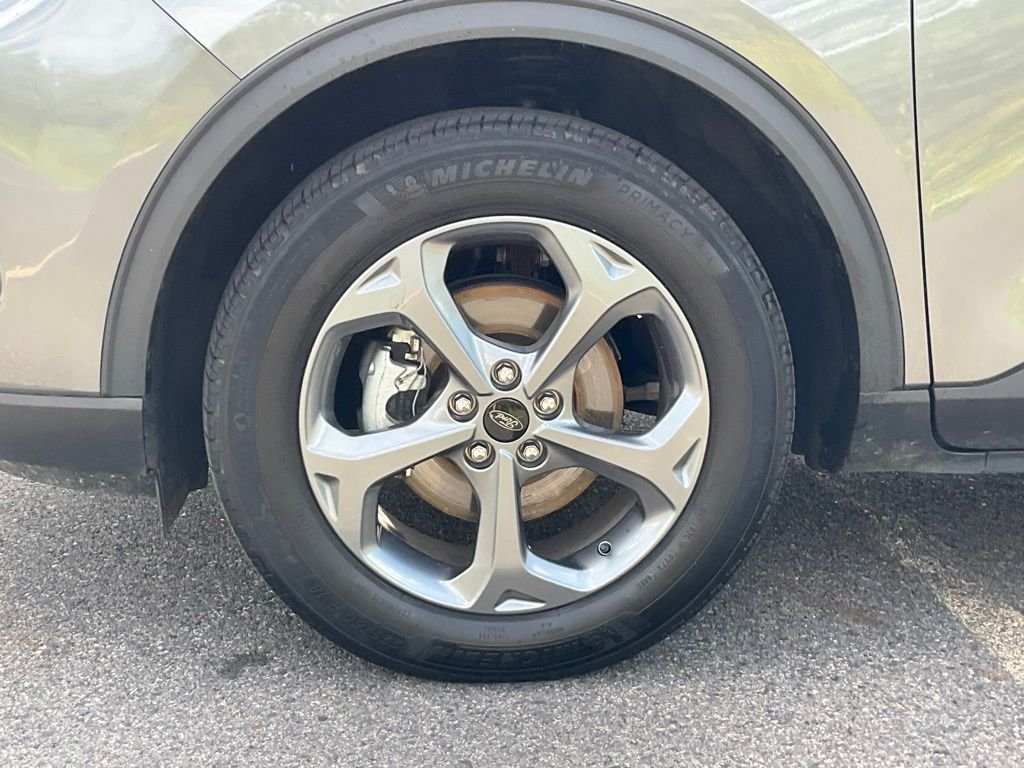 Certified Used 2025 Gray Metallic Ford ST-Line Select image 21