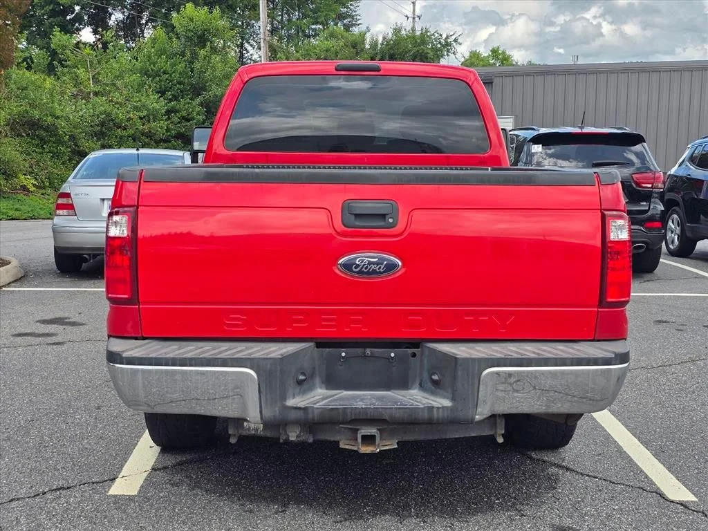 Used 2015 Red Ford XL image 11