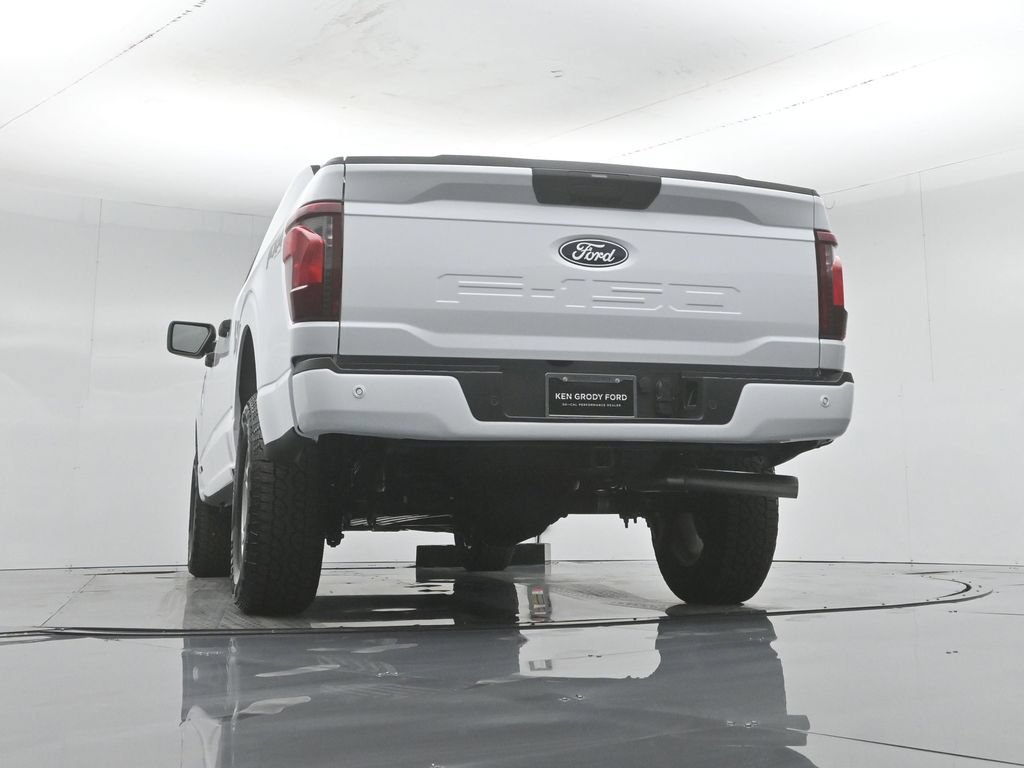 New 2026 Oxford White Ford XLT image 48