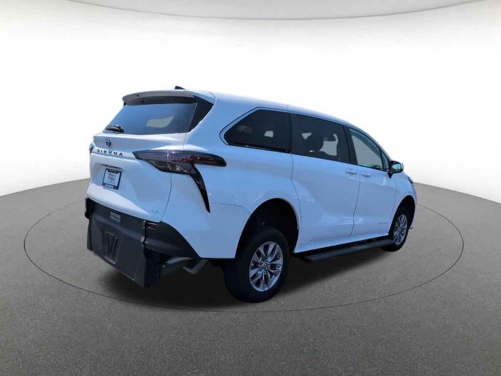 Used 2025 White Toyota LE image 7