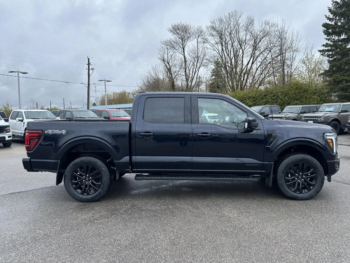 Used 2026 Blue Ford Lariat image 4