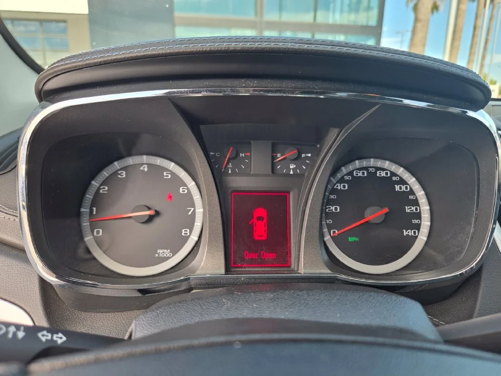 Used 2016 White Frost GMC Denali image 22