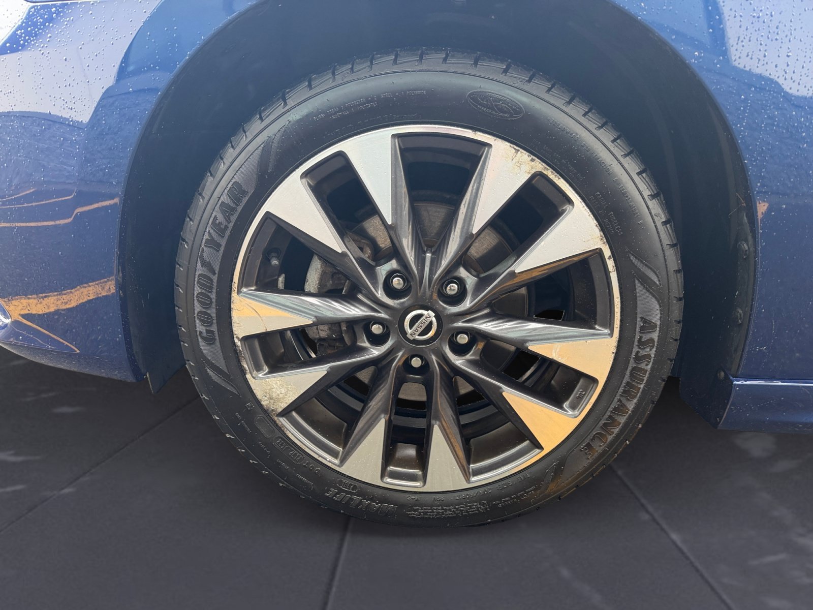 Used 2018 Deep Blue Pearl Nissan SR image 41