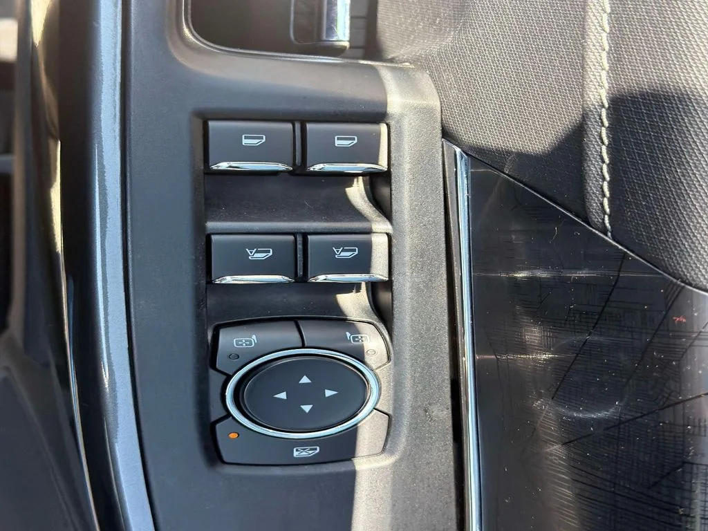 Used 2023 Blue Ford XLT image 19