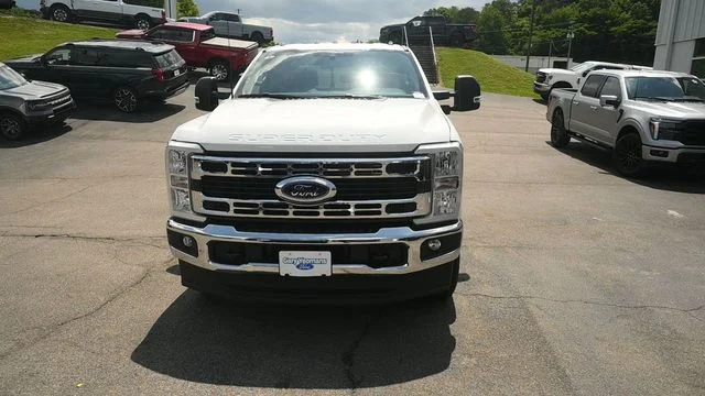 New 2026 Oxford White Ford F-350® XL image 2