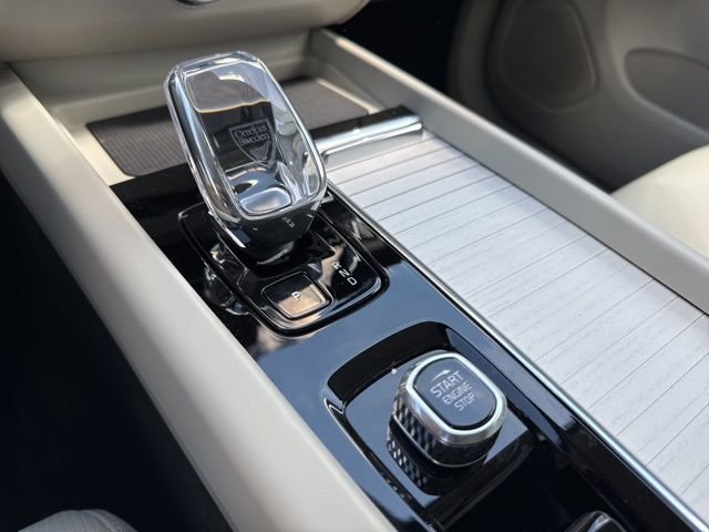 2026 Volvo XC60 Ultra - Photo 17