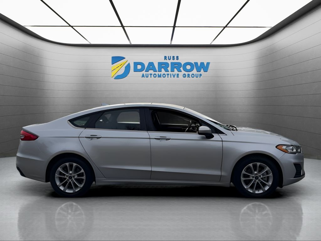 Used 2019 Silver Ford SE image 6