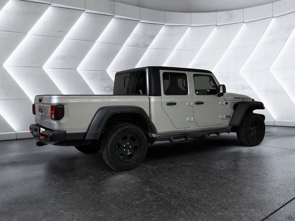 Used 2022 Silver Jeep Mojave image 4