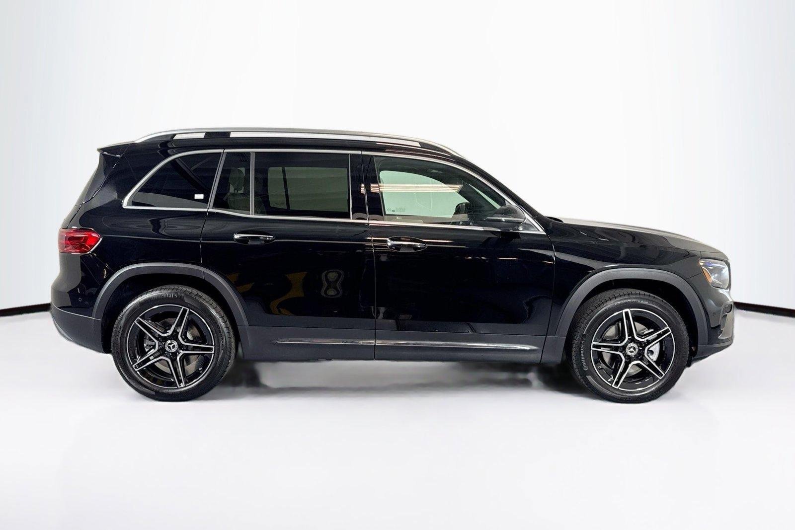 New 2026 Night Black Mercedes-Benz GLB 250 image 4