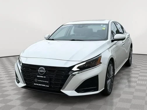 Certified Used 2023 White Nissan 2.5 SL image 7