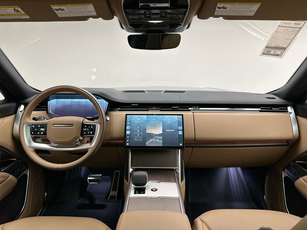 New 2026 Eiger Grey Land Rover SE image 8