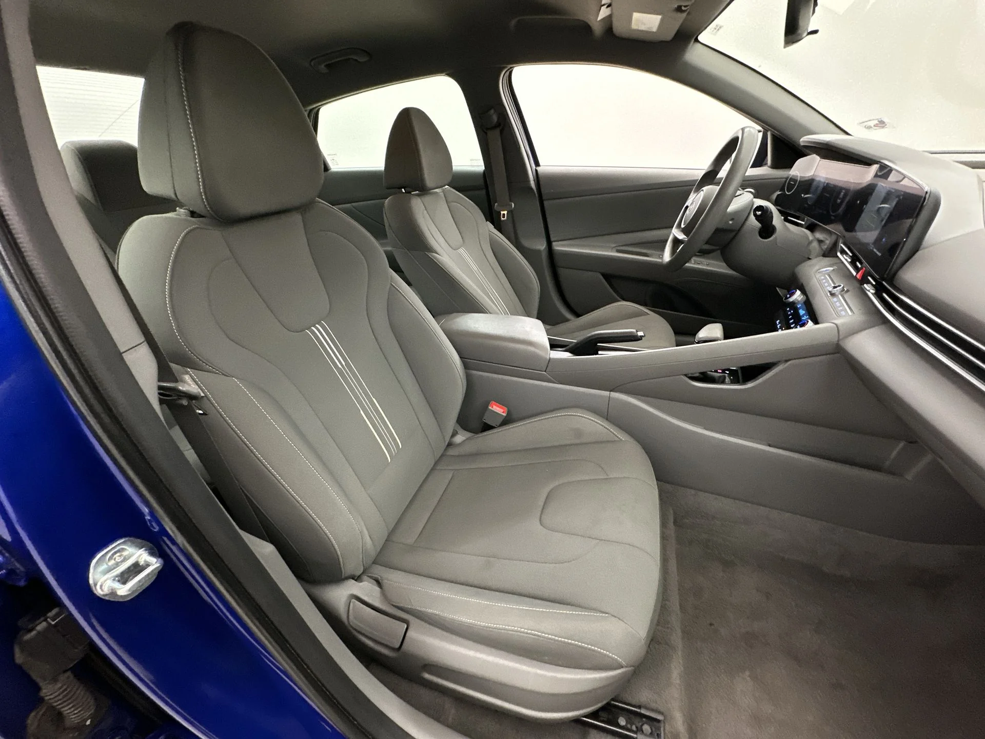 Used 2024 Blue Hyundai SEL image 15