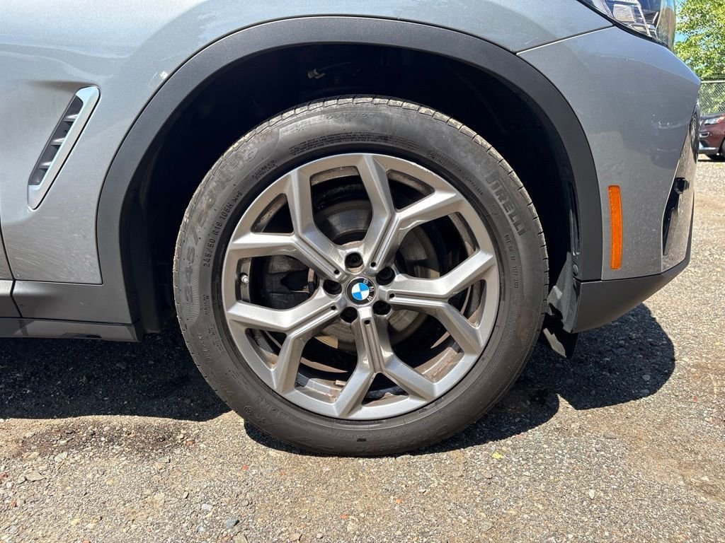 Used 2024 Gray BMW xDrive30i image 18