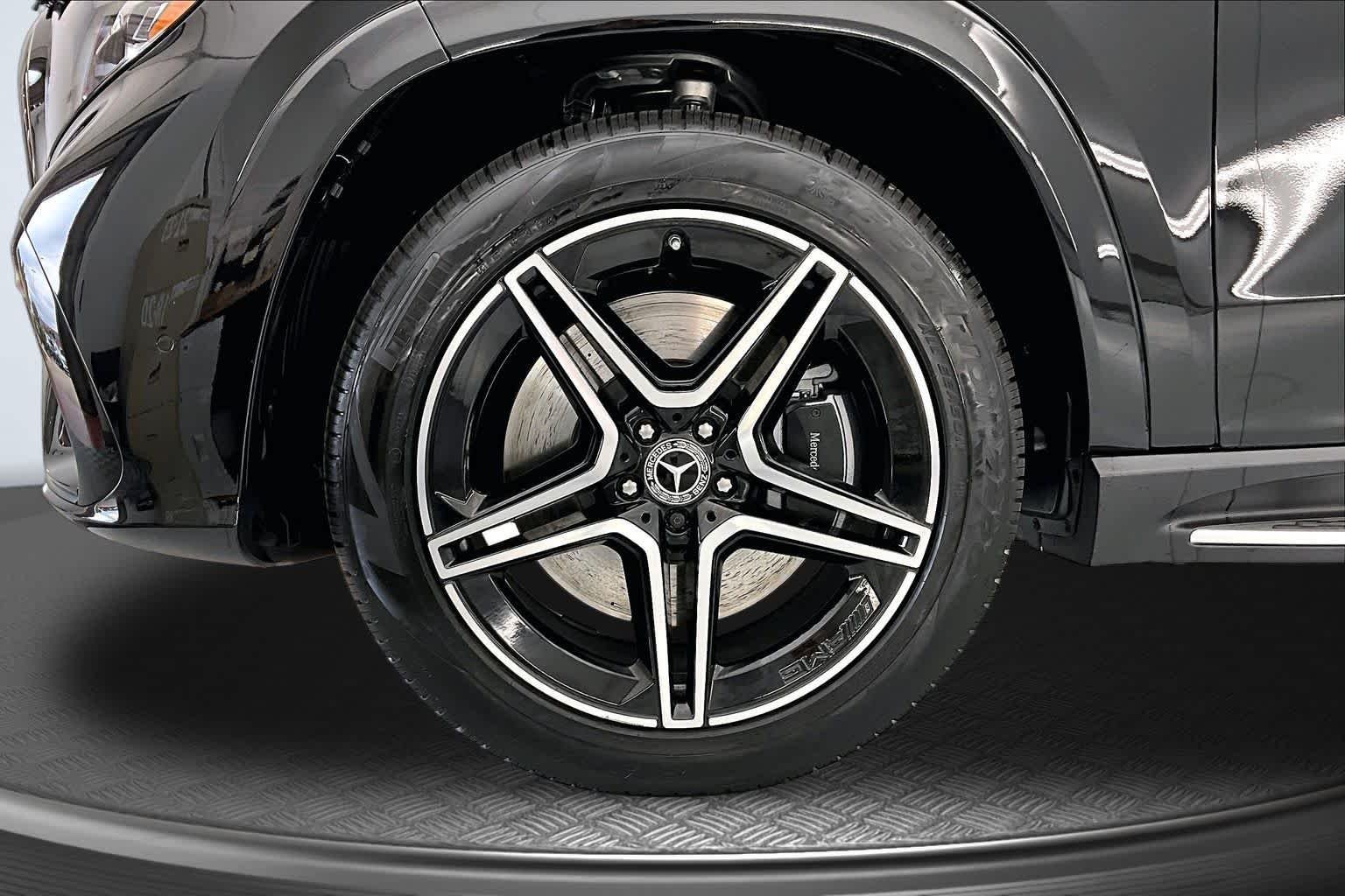 New 2027 Obsidian Black Metallic Mercedes-Benz GLS 450 image 8