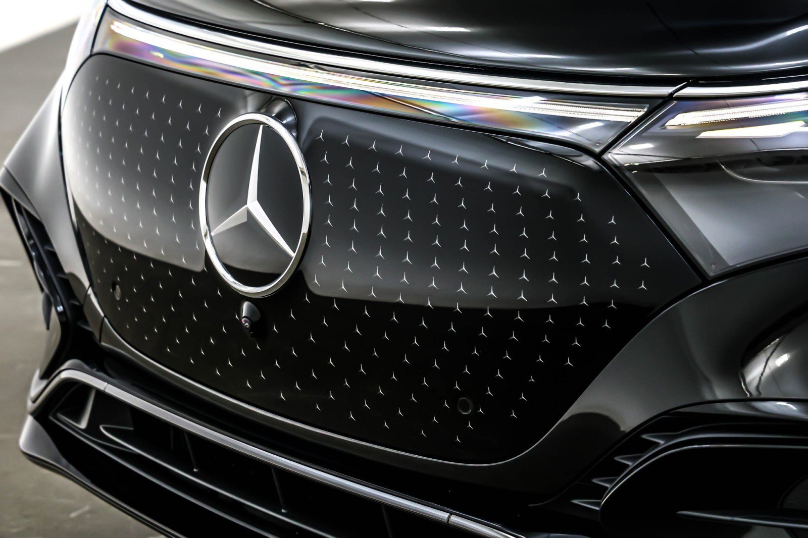 New 2026 Black Mercedes-Benz EQS 550 4MATIC® SUV image 30