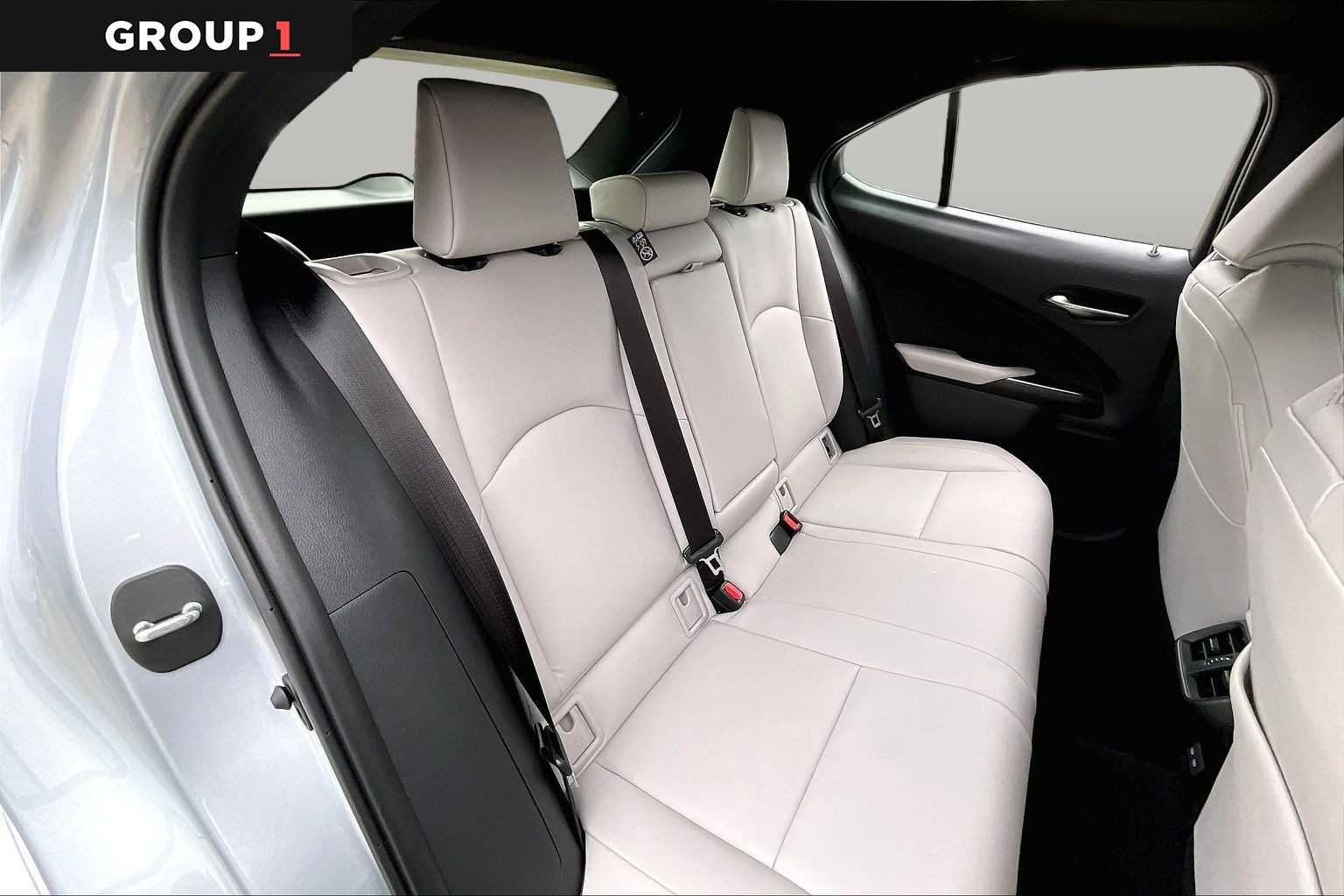 Certified Used 2025 Iridium Lexus Premium image 17