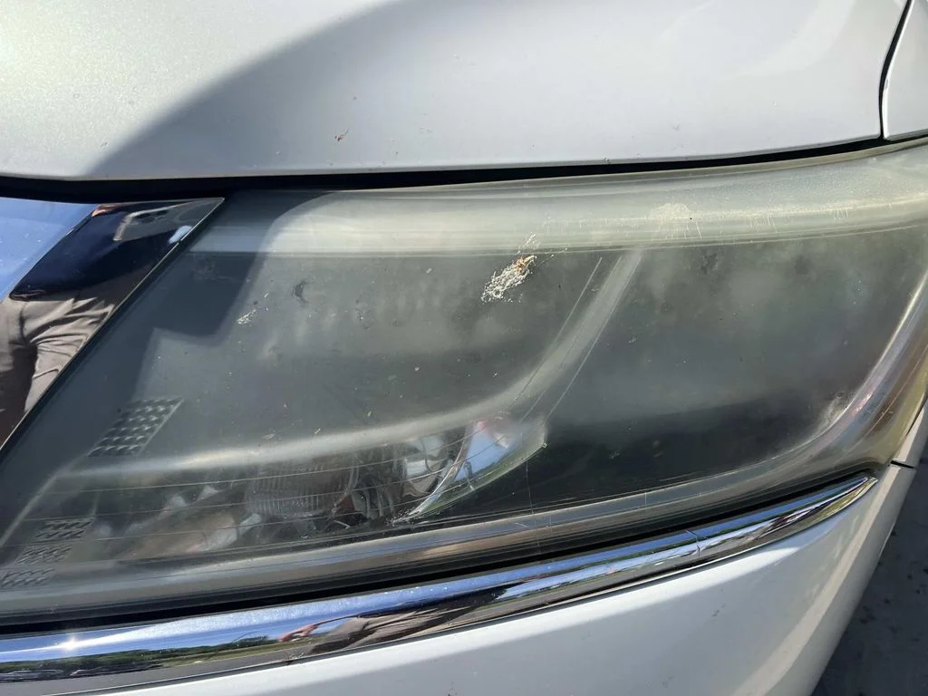 Used 2014 White Nissan SL image 2
