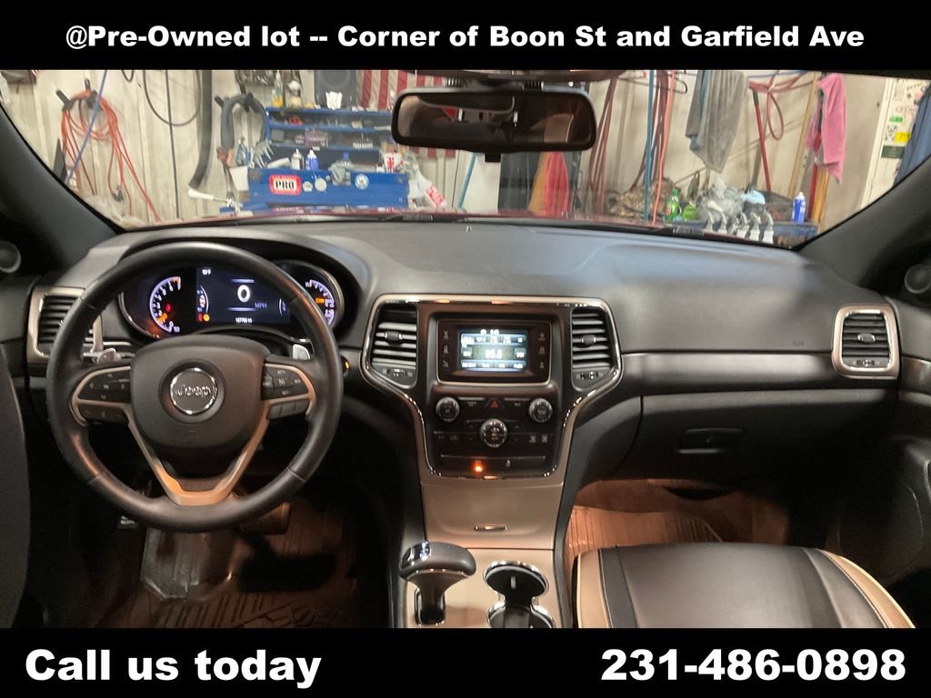 Used 2015 Red Jeep Laredo image 18