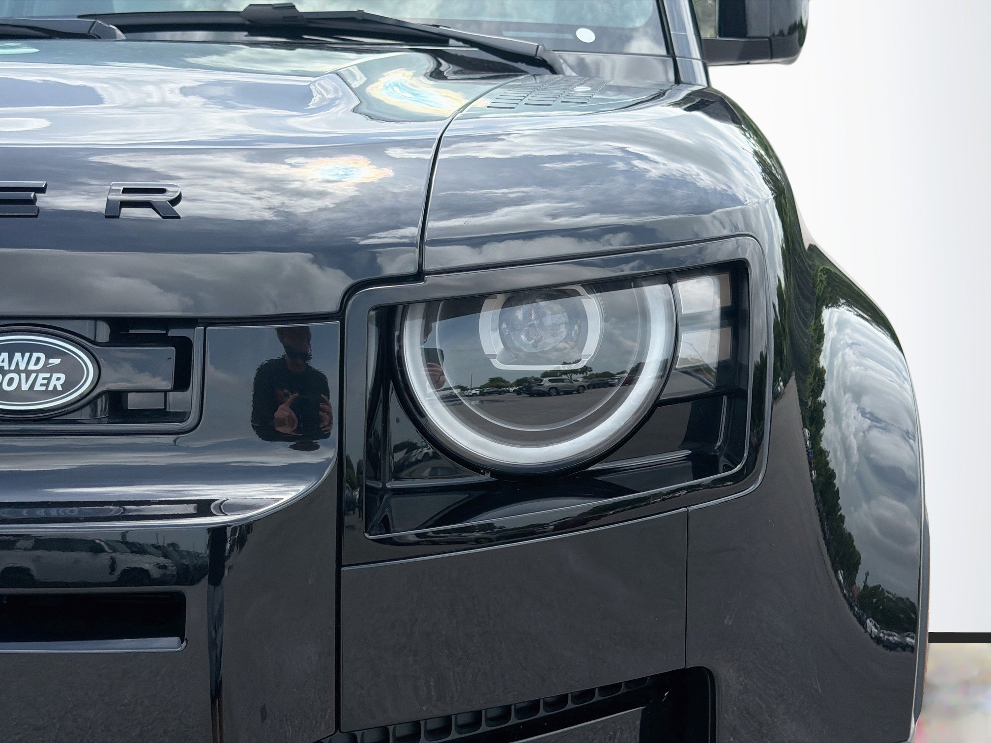 New 2026 Santorini Black Land Rover S image 9