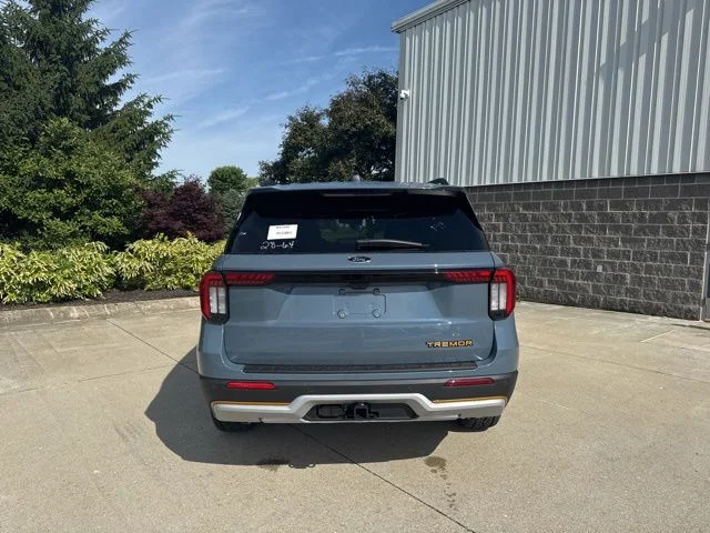 New 2026 Vapor Blue Metallic Ford Tremor® image 5