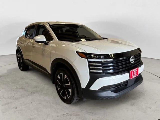 Used 2025 Aspen White Nissan SV image 8