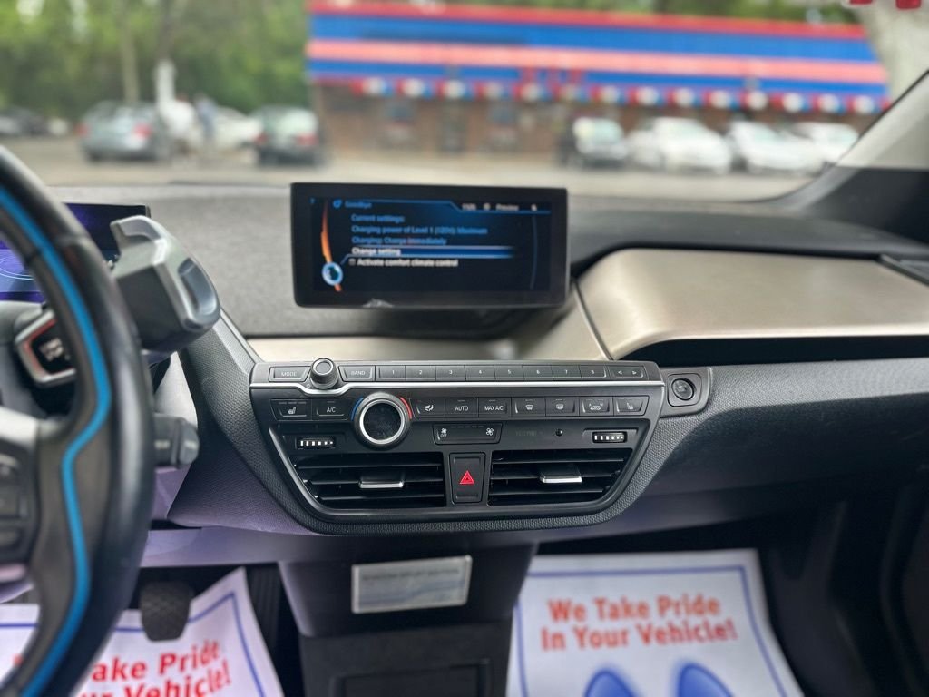 2016 BMW i3 - Photo 16