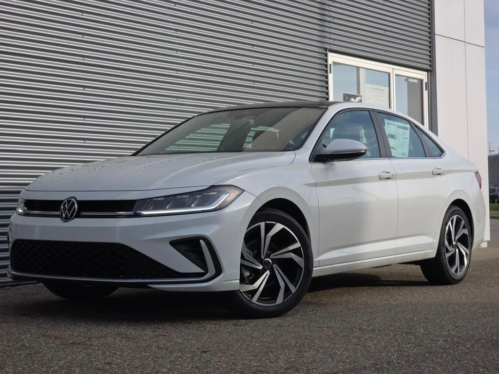 New 2026 Opal White Pearl Volkswagen 1.5T SEL image 2