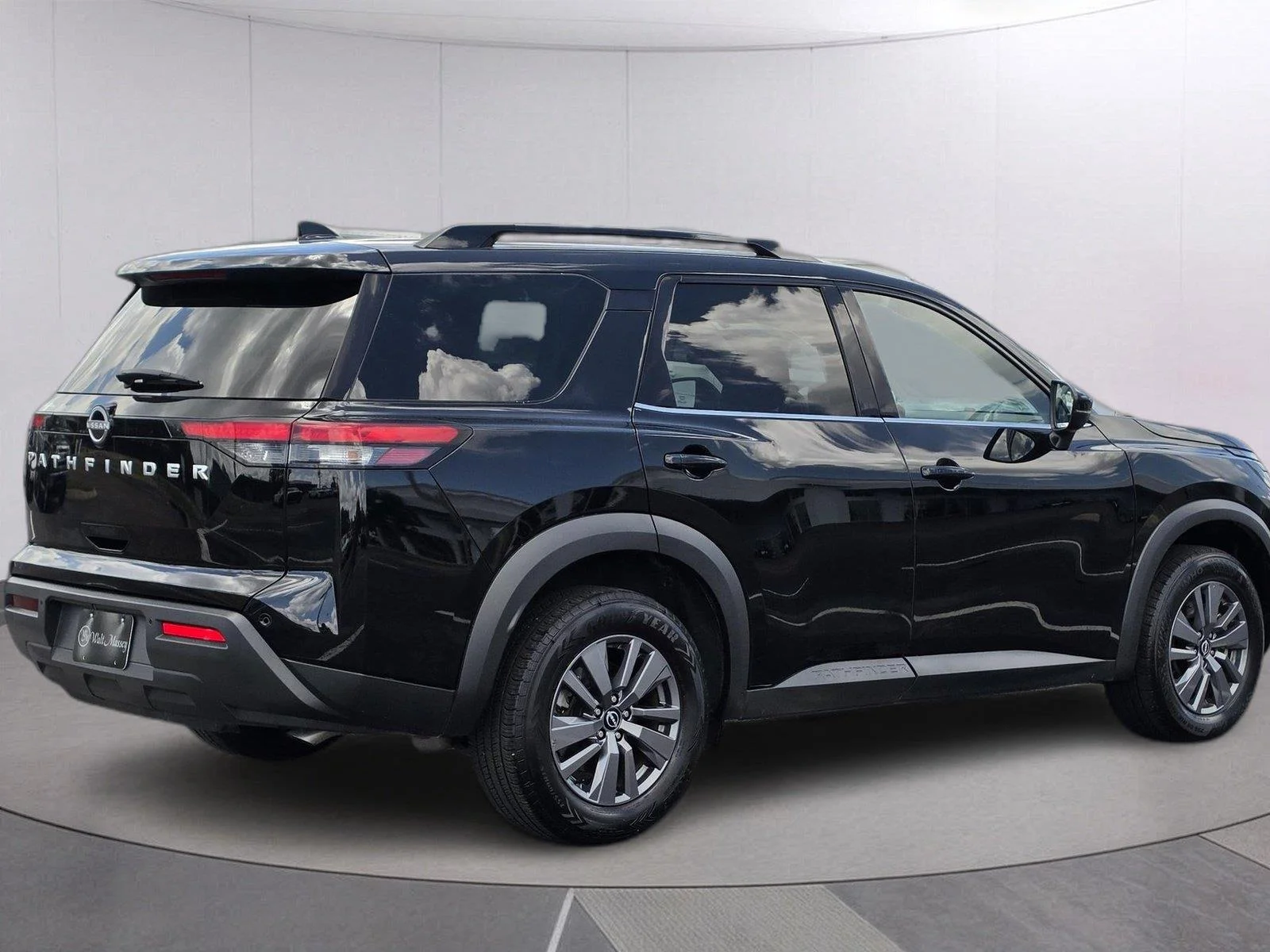 Used 2025 Super Black Nissan SV image 5