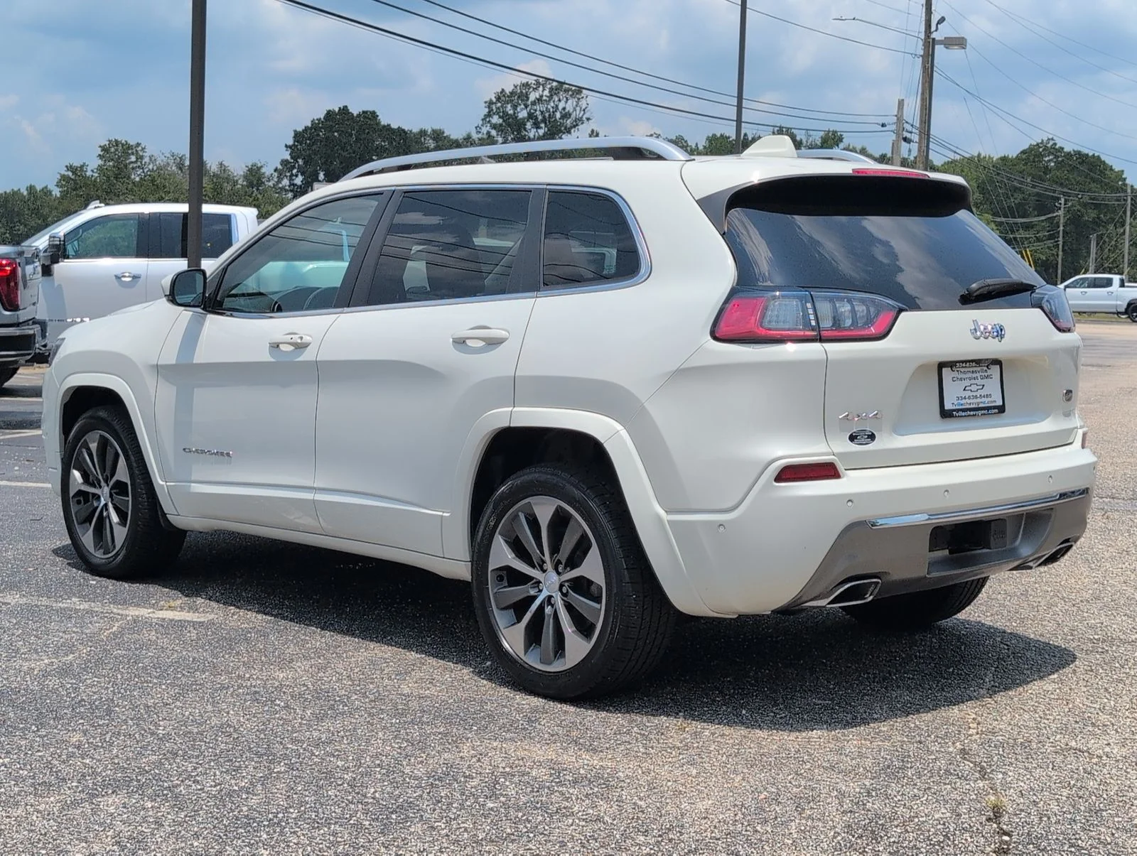 Used 2019 White Jeep Overland image 3