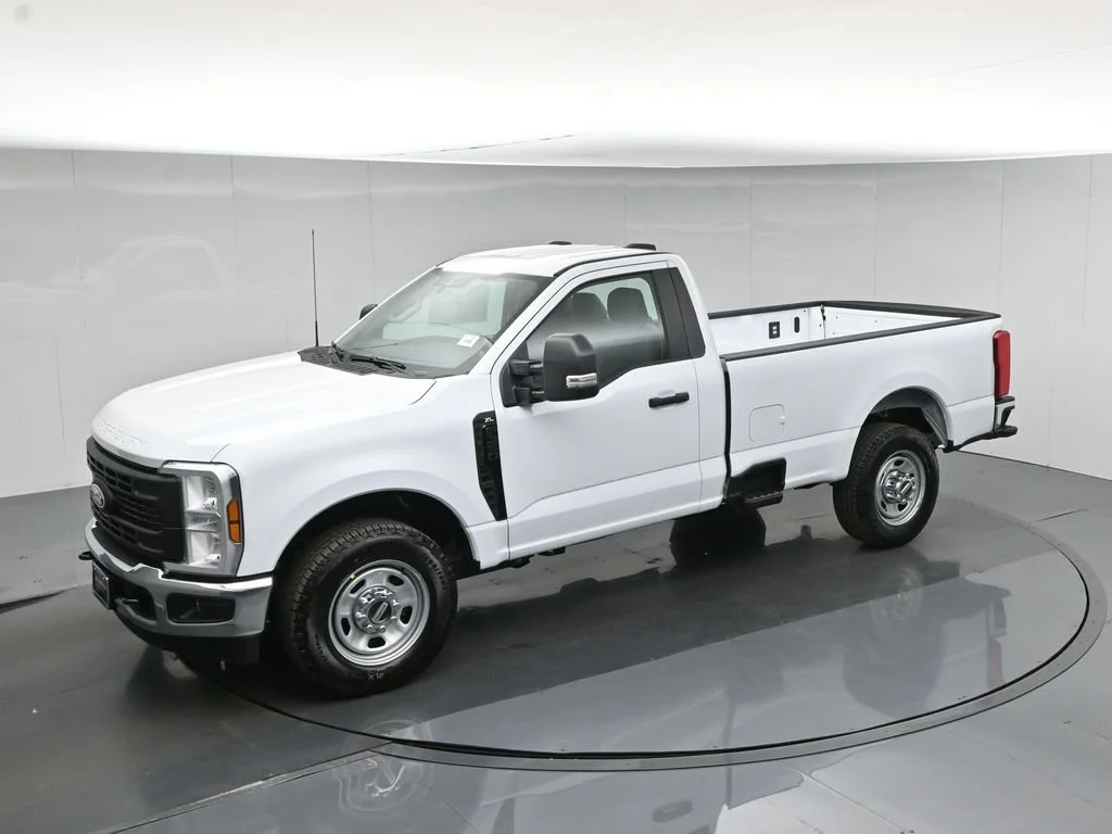 New 2027 Oxford White Ford XL image 38