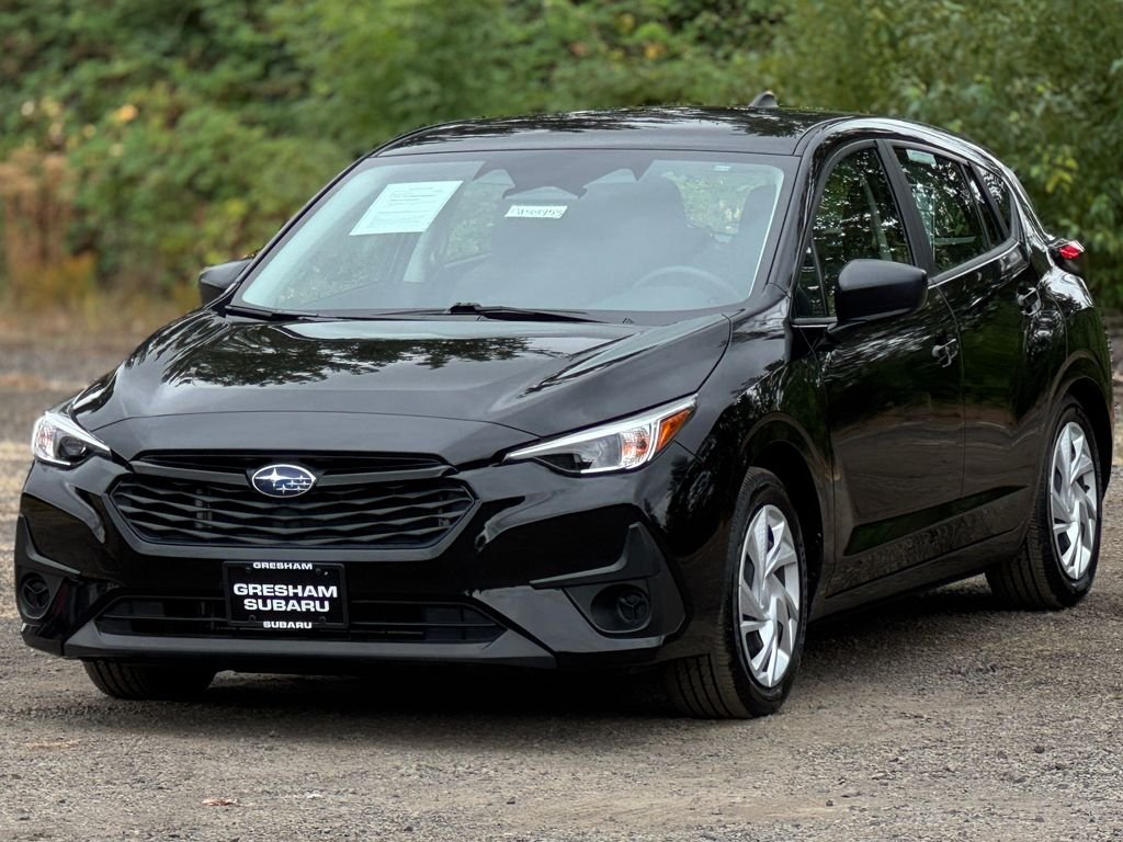 Used 2025 Crystal Black Silica Subaru Base image 3