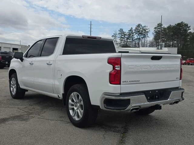 Used 2025 White Chevrolet LTZ image 3