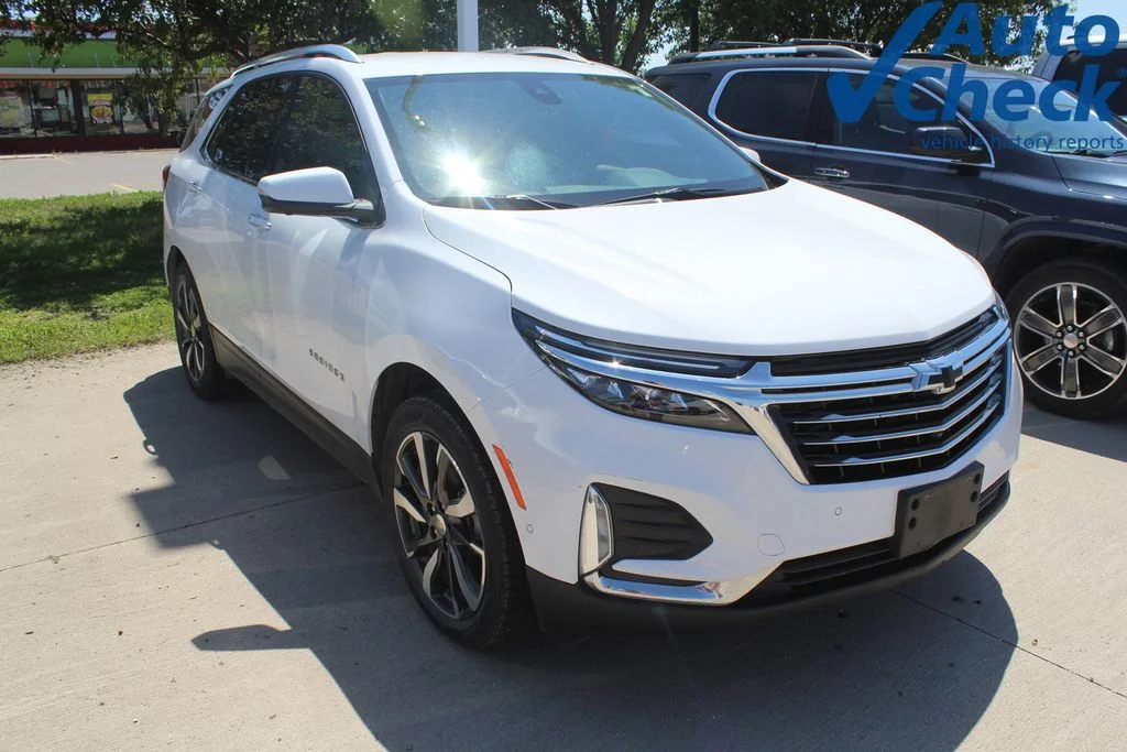 Used 2022 Summit White Chevrolet Premier image 1