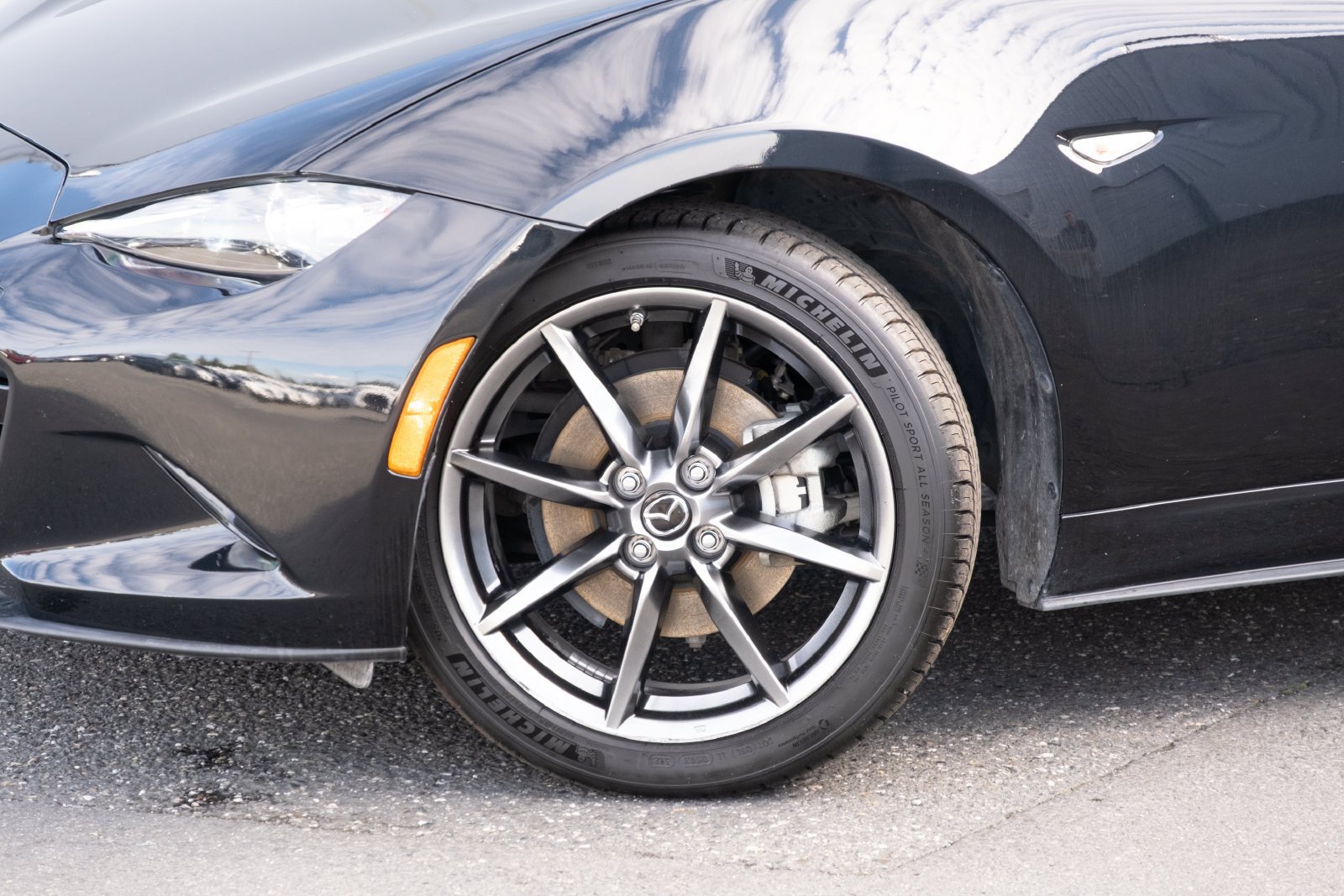 Used 2018  Mazda Grand Touring image 15