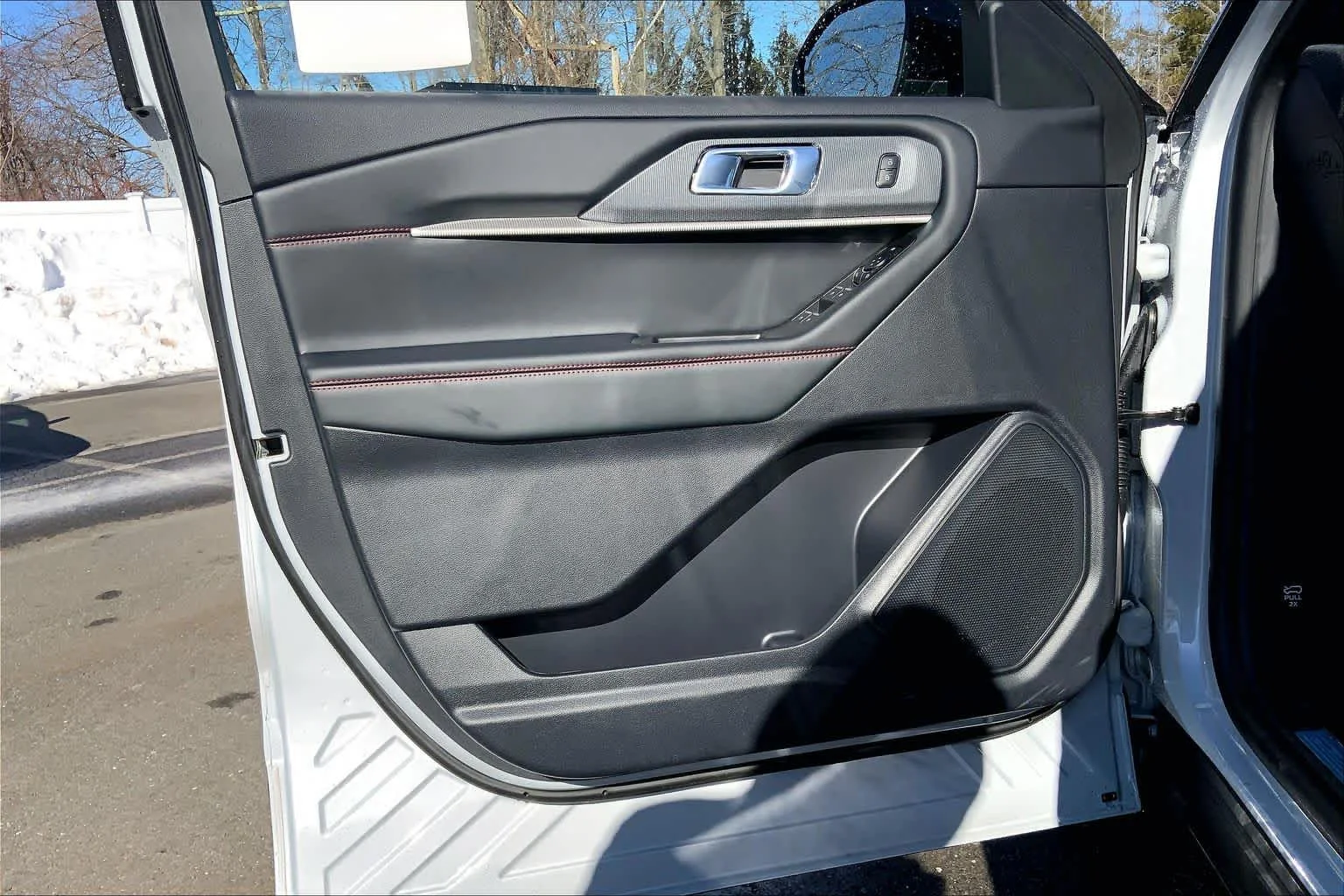 New 2026 Space White Metallic Ford ST-Line image 11