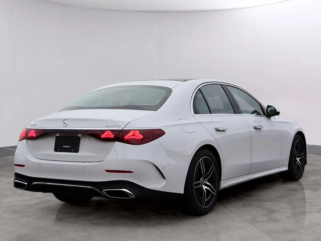 New 2026 MANUFAKTUR Moonlight White Metallic Mercedes-Benz E 350 image 5
