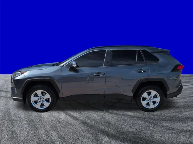 Used 2020 Gray Toyota XLE image 7