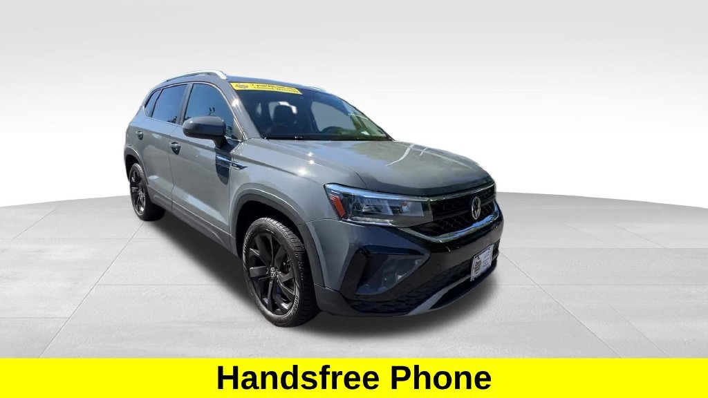 Certified Used 2023 Pure Gray Volkswagen 1.5T SE image 5