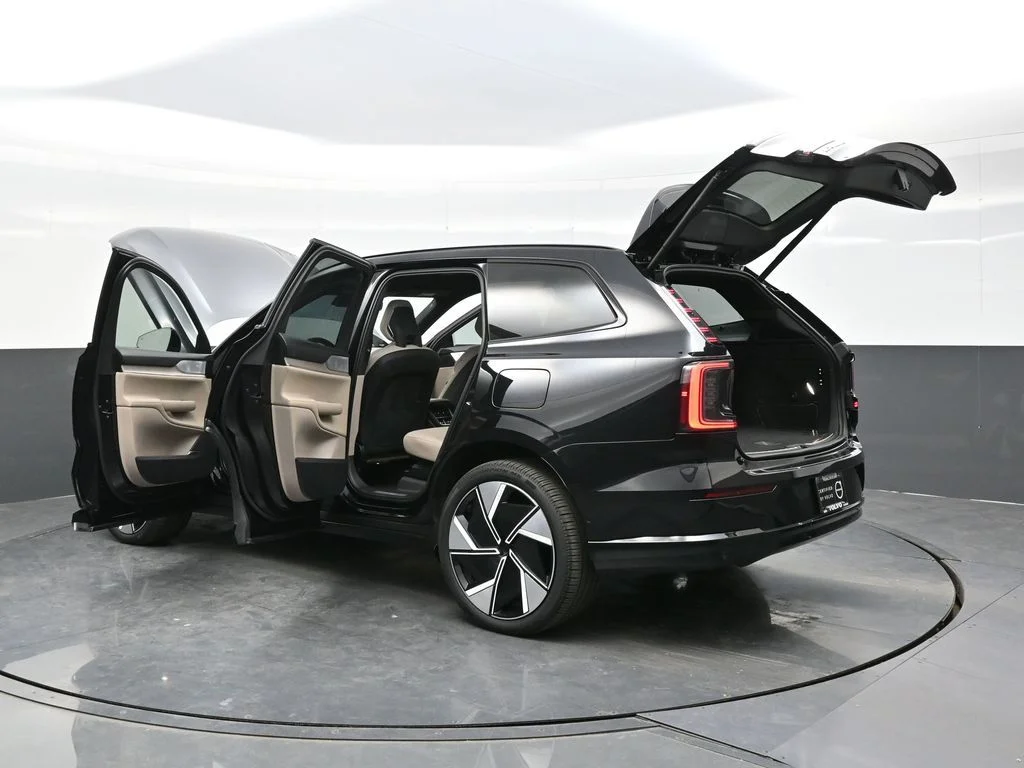 2025 Volvo EX90 Ultra - Photo 51