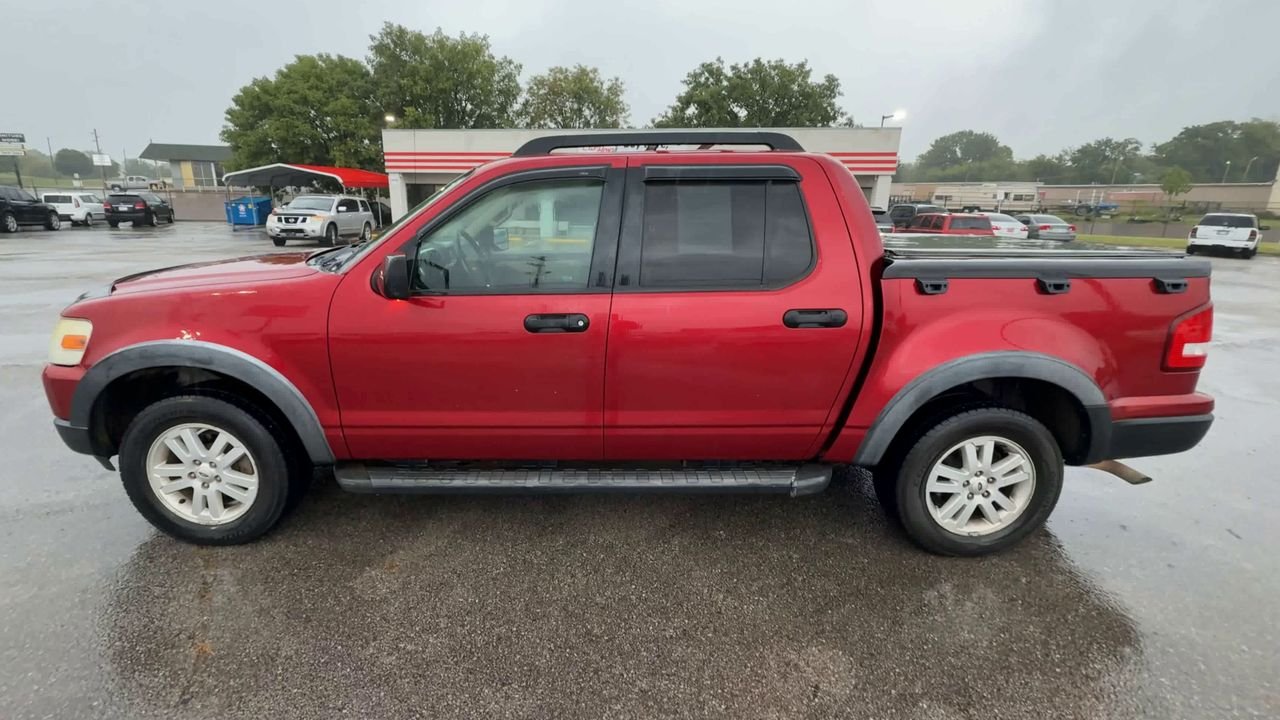 2008 Ford Explorer Sport Trac XLT photo 4