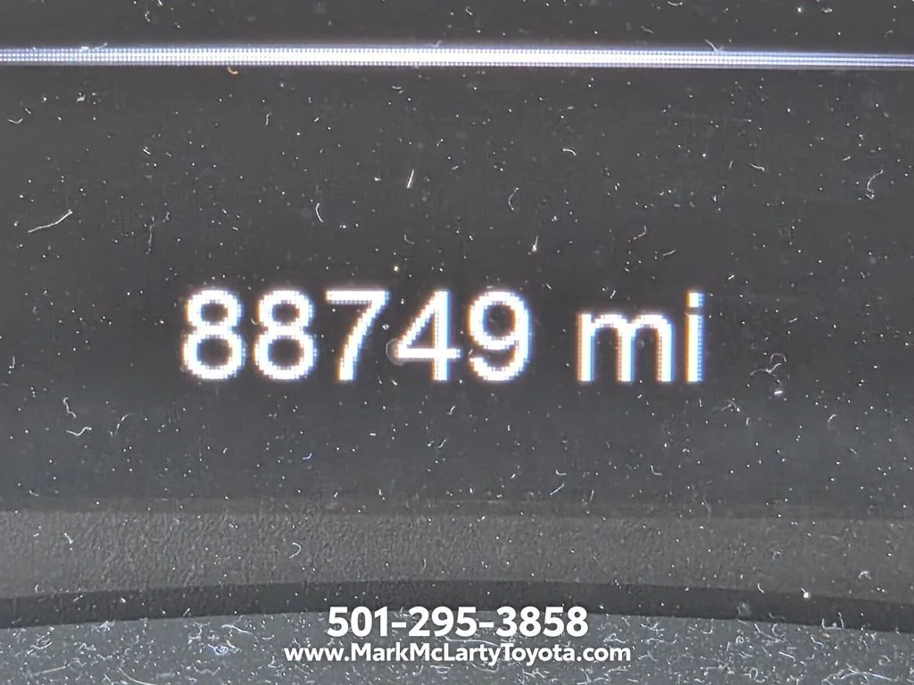 Used 2018 White Jeep Limited image 26